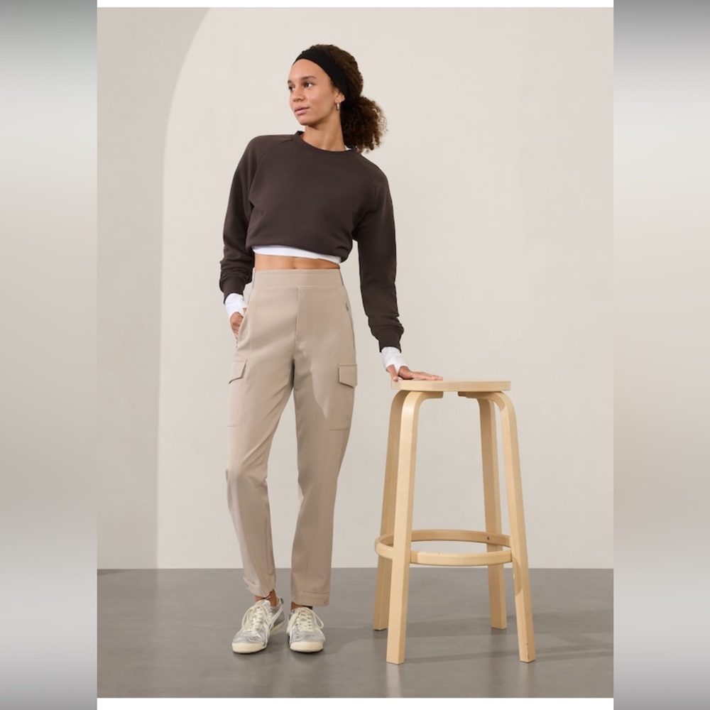 NWT-Athleta Endless Cargo Pant, Size 4 & 10